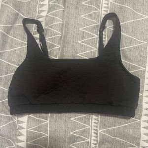 Black bra, or can be used as Crop top